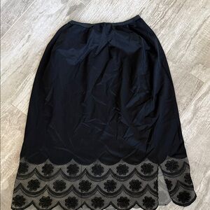 Vintage Saramae Black Floral Scallop Hem Women's Lingerie